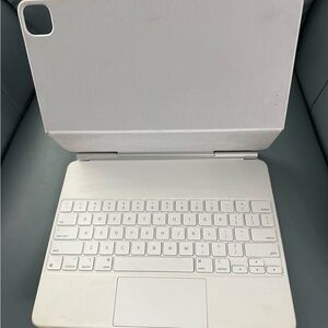 Apple Magic Keyboard